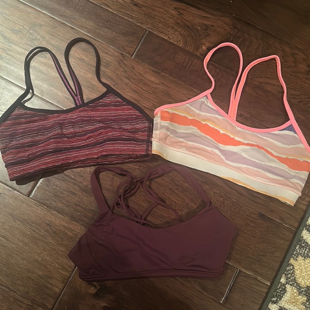Lululemon sports bras
